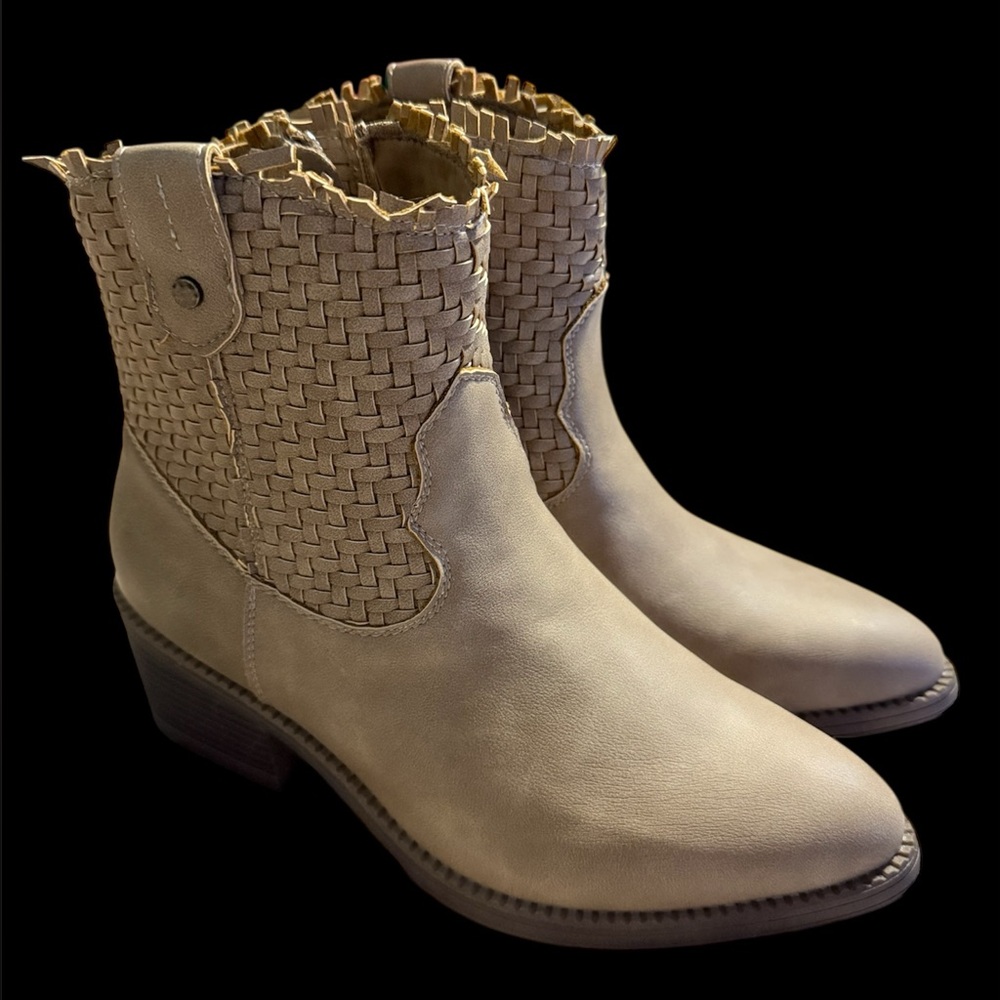 Blowfish- Ankle Boot- New- Size 8 1/2